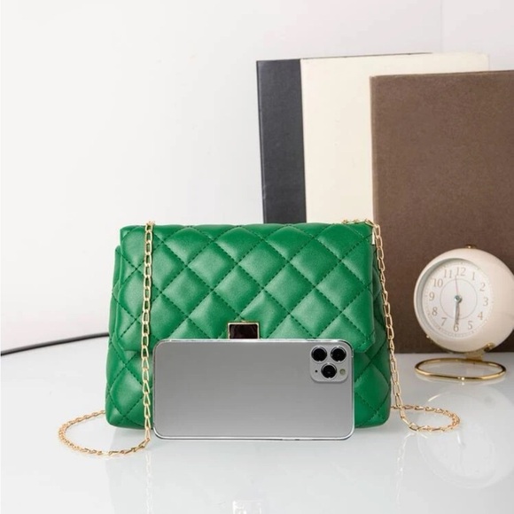 ⚠️Clearance Green Quilted Square Crossbody Bag - Picture 7 of 7